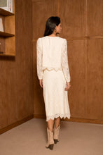 Afbeelding in Gallery-weergave laden, CHOKLATE PARIS - Garance midi skirt in guipure lace - 81026-1: Ecru / 1S-1M-1 L
