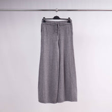 Afbeelding in Gallery-weergave laden, Cecile Wang - Trousers 9069: Khaki / One size
