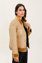 Afbeelding in Gallery-weergave laden, CHOKLATE PARIS - Suede leather &amp; faux fur coat - 89A123: Choco / 1S-2M-2L-1XL
