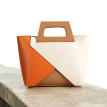 Afbeelding in Gallery-weergave laden, ZEEN - CARLA B leather bag - Made in Italy
