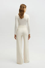 Afbeelding in Gallery-weergave laden, Touche Prive - CREPE PANTS WITH TRIM DETAIL: Cream
