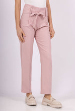Afbeelding in Gallery-weergave laden, Afinity - Women's tailored pants A3305PT – high waist with belt: Green / Standard / L
