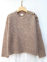 Afbeelding in Gallery-weergave laden, Version féminin So Twice - Pull reference 18383, one size: Choco / Frenchman / One size

