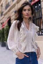 Afbeelding in Gallery-weergave laden, CHOKLATE PARIS - Frilly neck lace top - 81022 : Ecru / 1S-1M-1 L
