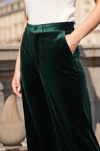 Afbeelding in Gallery-weergave laden, Attentif Paris - Straight cut velvet pants: Dark brown / Sx1 Mx1 Lx1 XLx1

