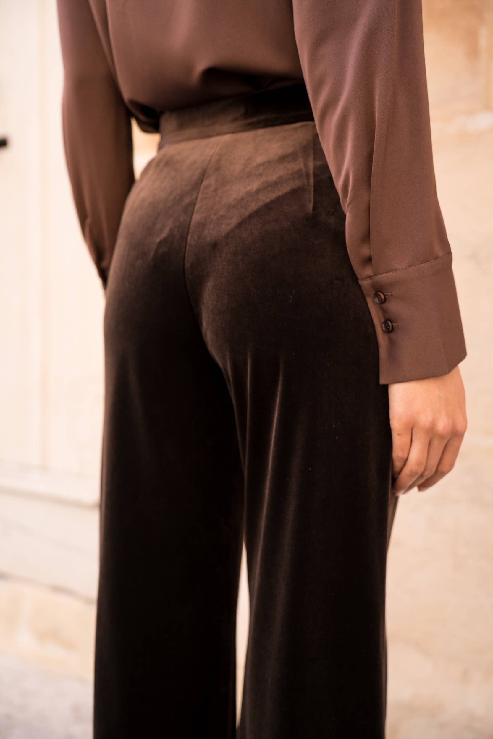 Attentif Paris - Straight cut velvet pants: Dark brown / Sx1 Mx1 Lx1 XLx1