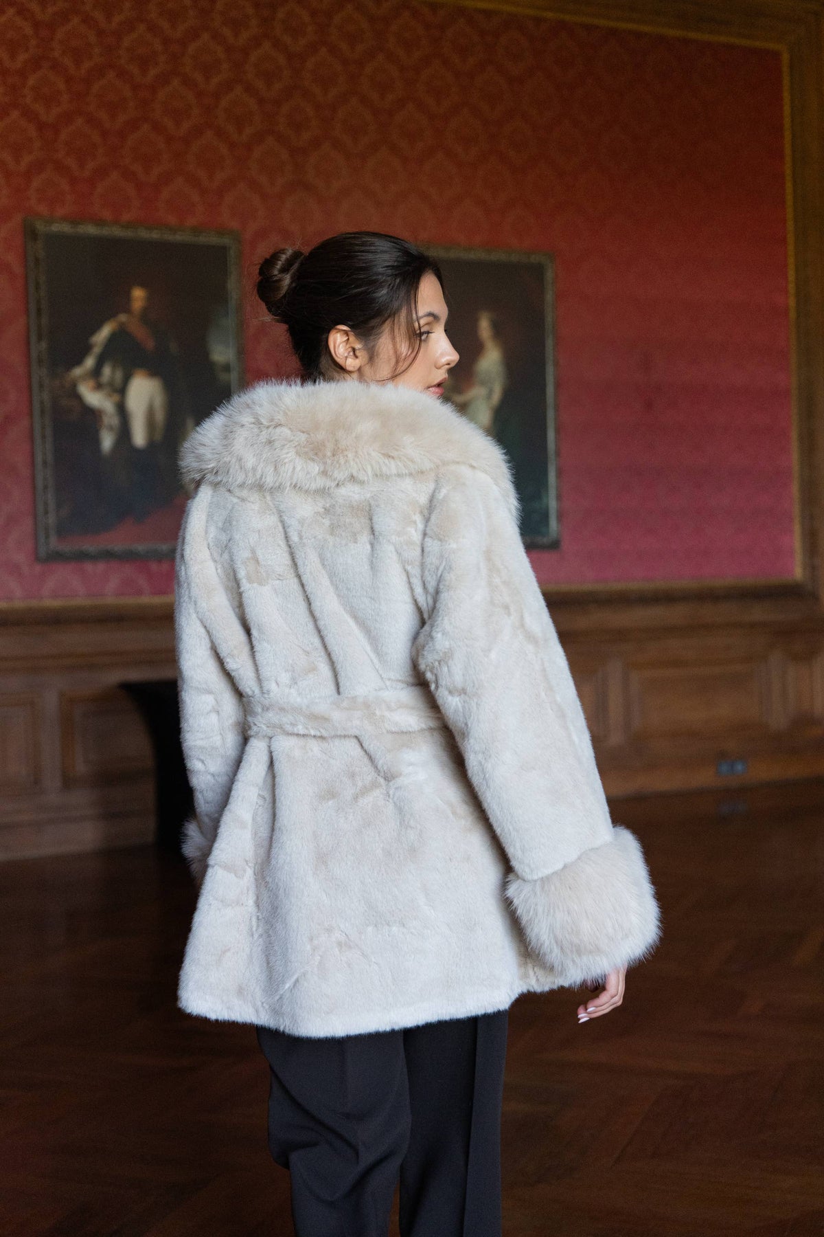 CHOKLATE PARIS - Faux fur coat with large collar - Y171