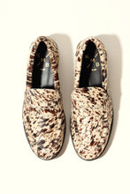 Afbeelding in Gallery-weergave laden, KMB Shoes - EMILIA COW PRINT – Cowhide Leather Loafer Flats: 38
