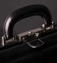 Afbeelding in Gallery-weergave laden, Time Resistance - Large Italian Leather Doctor Bag - The Master and Margarita: Black

