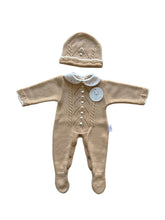 Afbeelding in Gallery-weergave laden, Cotton Socks - CT108 TRICOT JUMPSUIT SET W/ HAT AUTUMN/WINTER: Crude/Sand / 1/3 Months
