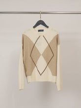 Afbeelding in Gallery-weergave laden, Cécile Wang - Diamond-pattern wool-cashmere sweater HYC6665: Off-white
