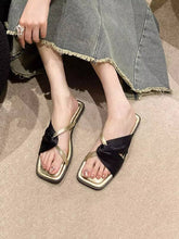 Afbeelding in Gallery-weergave laden, UZ Wholesale Store - Pleated Split-Joint Square-Toe Sandals Slippers: GOLD / 37
