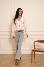 Afbeelding in Gallery-weergave laden, CHOKLATE PARIS - Ruffled cotton blouse - CK08557: White / 1S-1M-1 L
