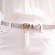 Afbeelding in Gallery-weergave laden, Cecile Wang - Iridescent leather belt with gold buckle BK0092: Bronze
