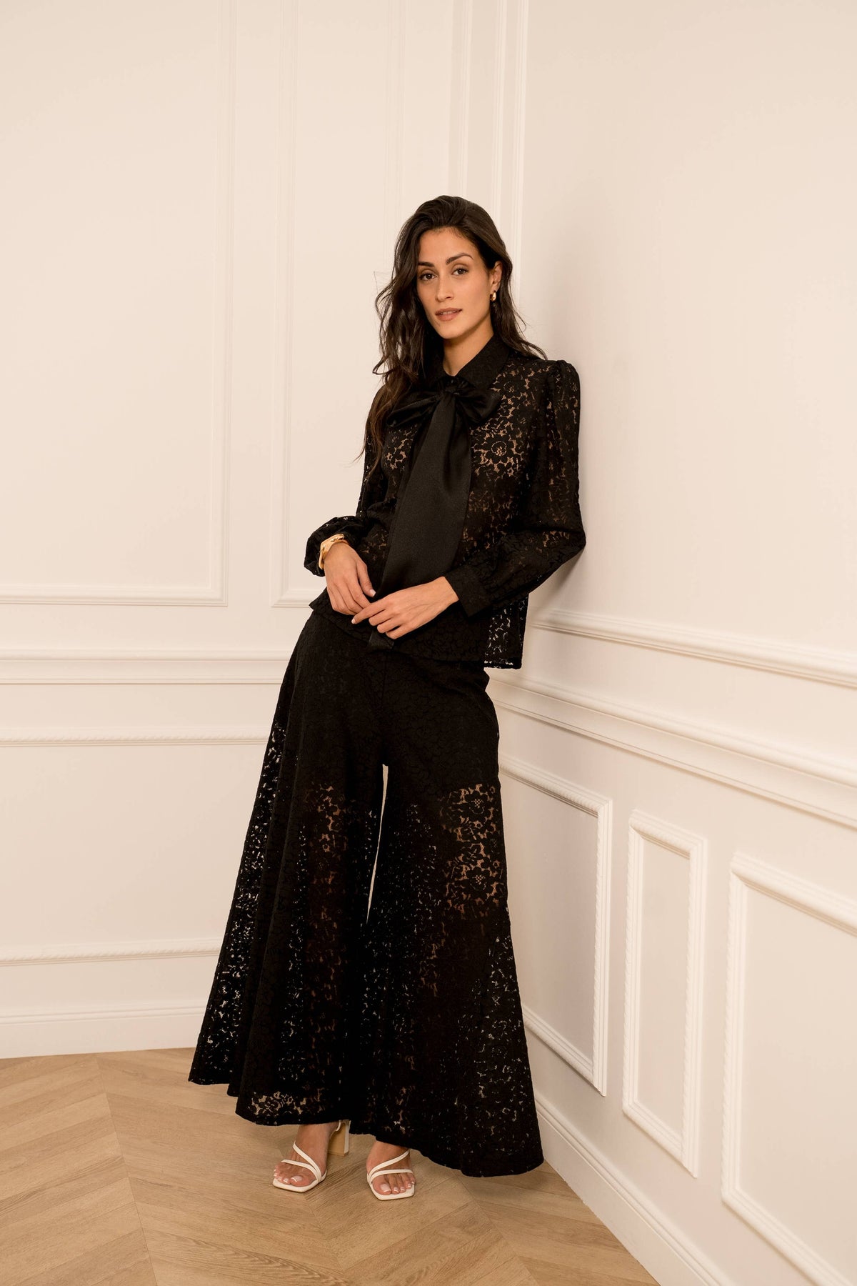 CHOKLATE PARIS - Charlotte lace blouse with lavallière bow - CK08395