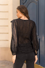 Afbeelding in Gallery-weergave laden, CHOKLATE PARIS - Frilly neck lace top - 81022 : Ecru / 1S-1M-1 L
