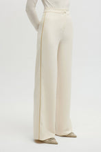 Afbeelding in Gallery-weergave laden, Touche Prive - CREPE PANTS WITH TRIM DETAIL: Cream
