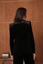 Afbeelding in Gallery-weergave laden, CHOKLATE PARIS - Ganny tailored jacket in velvet, single-button - V26115: Choco / 1S-1M-1L-1XL
