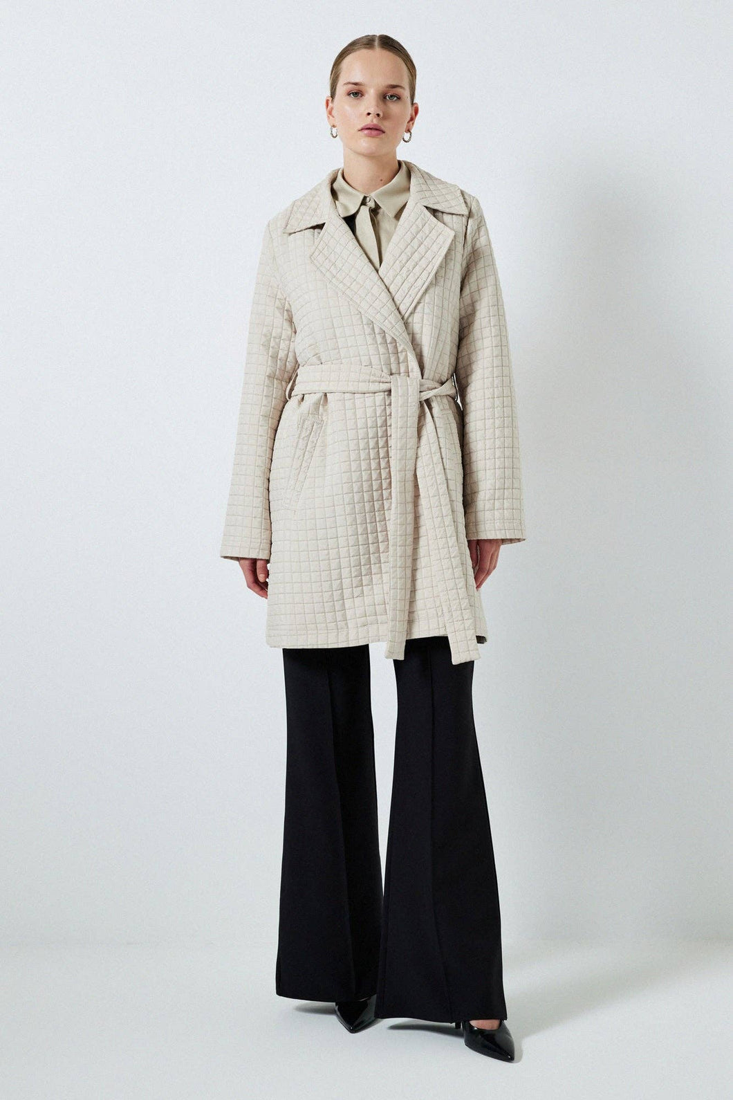 Touché - BELTED QUILTED JACKET: Cream