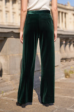 Afbeelding in Gallery-weergave laden, Plus Size Straight Cut Velvet Trousers: Navy Blue
