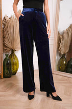 Afbeelding in Gallery-weergave laden, Plus Size Straight Cut Velvet Trousers: Navy Blue
