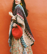 Afbeelding in Gallery-weergave laden, JC Sunny Fashion - Colorful Crochet Patterned Ruana
